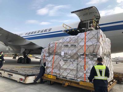 成都雙流機場海關護航“空中通道”，全貨機航線暢通保障技術進出口